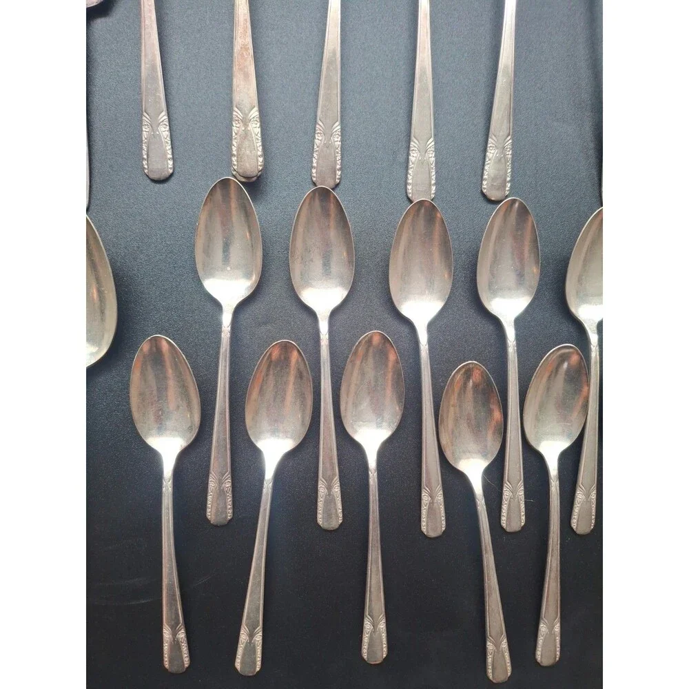 Vintage Lot of 31 Silverplate Spoons New England Silverplate WM Rogers South Sea